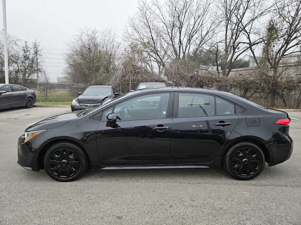 Used 2022 Toyota Corolla LE Sedan