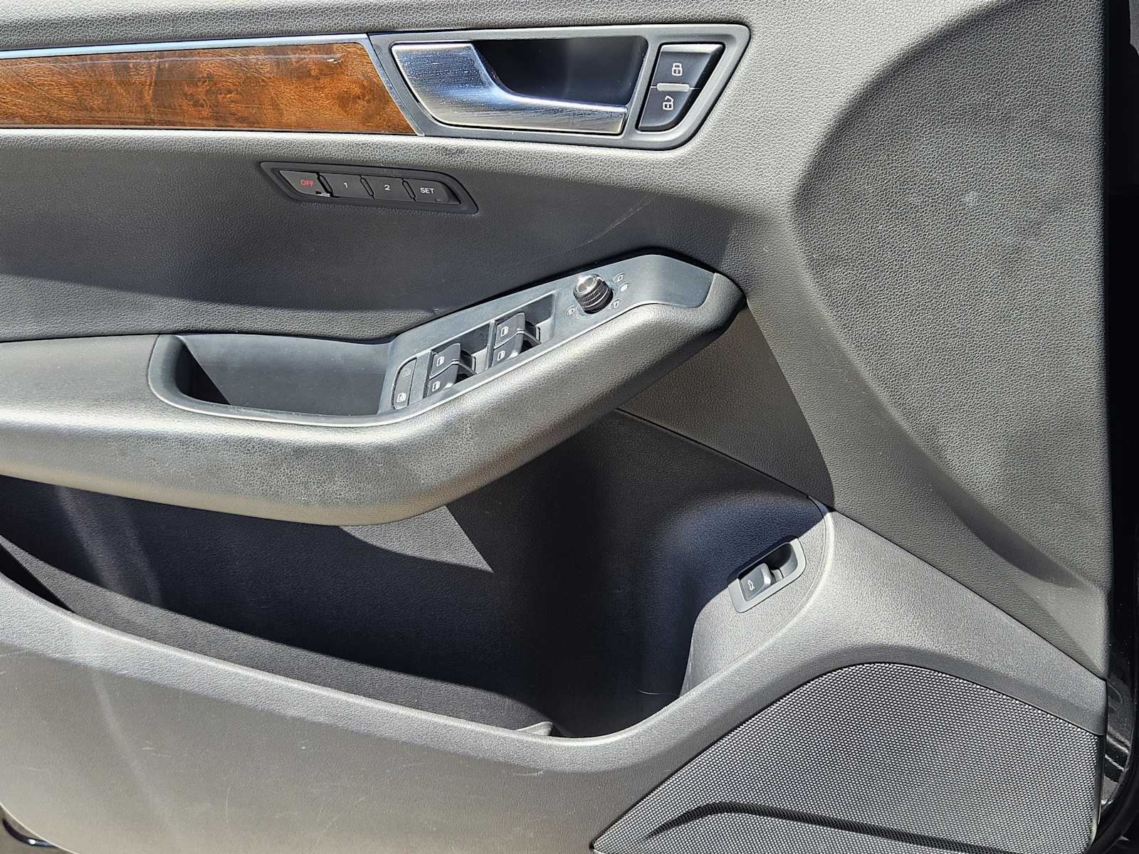 Thumbnail: 2010 Audi Q5 - 21
