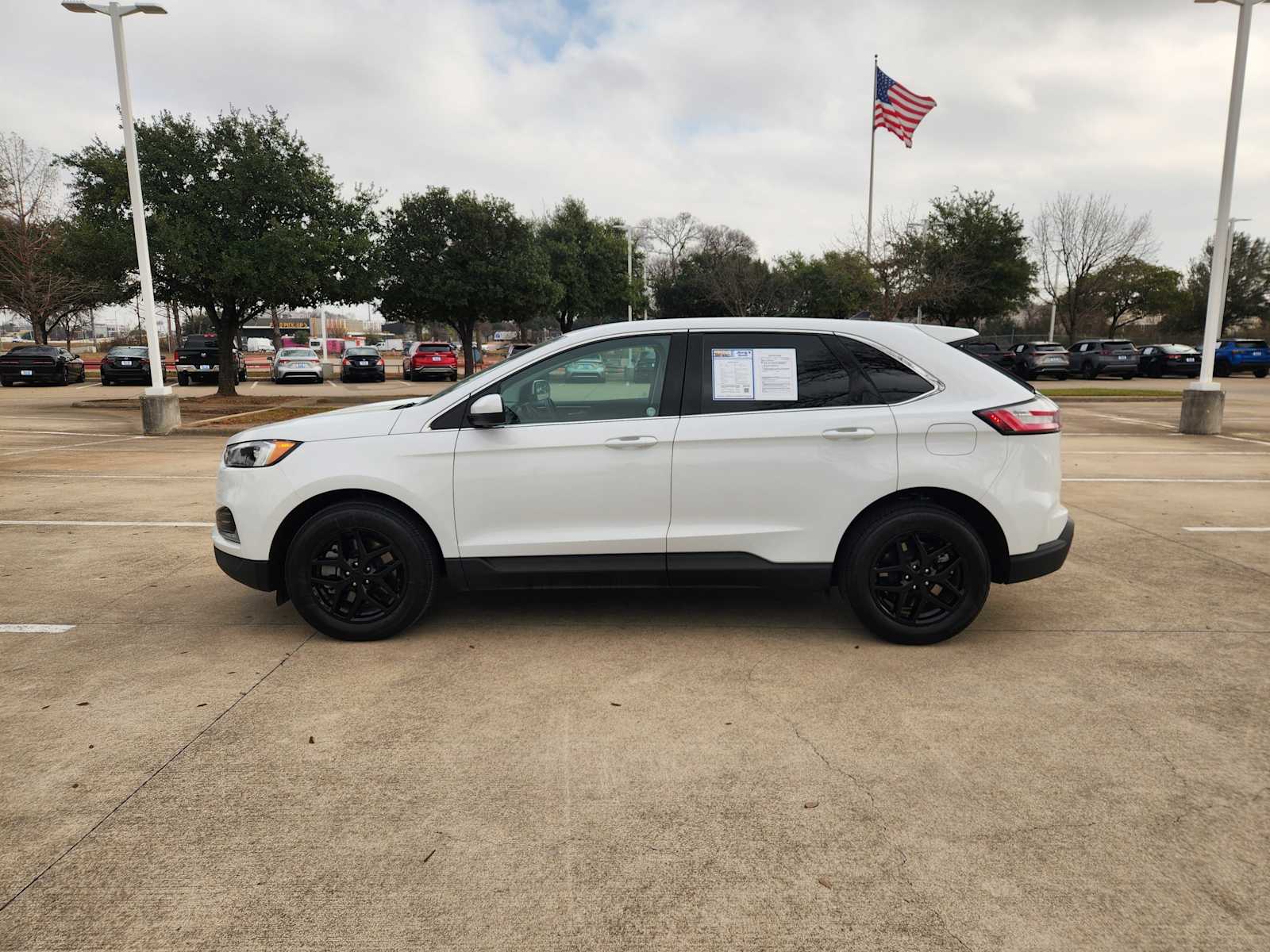 Thumbnail: 2024 Ford Edge - 4