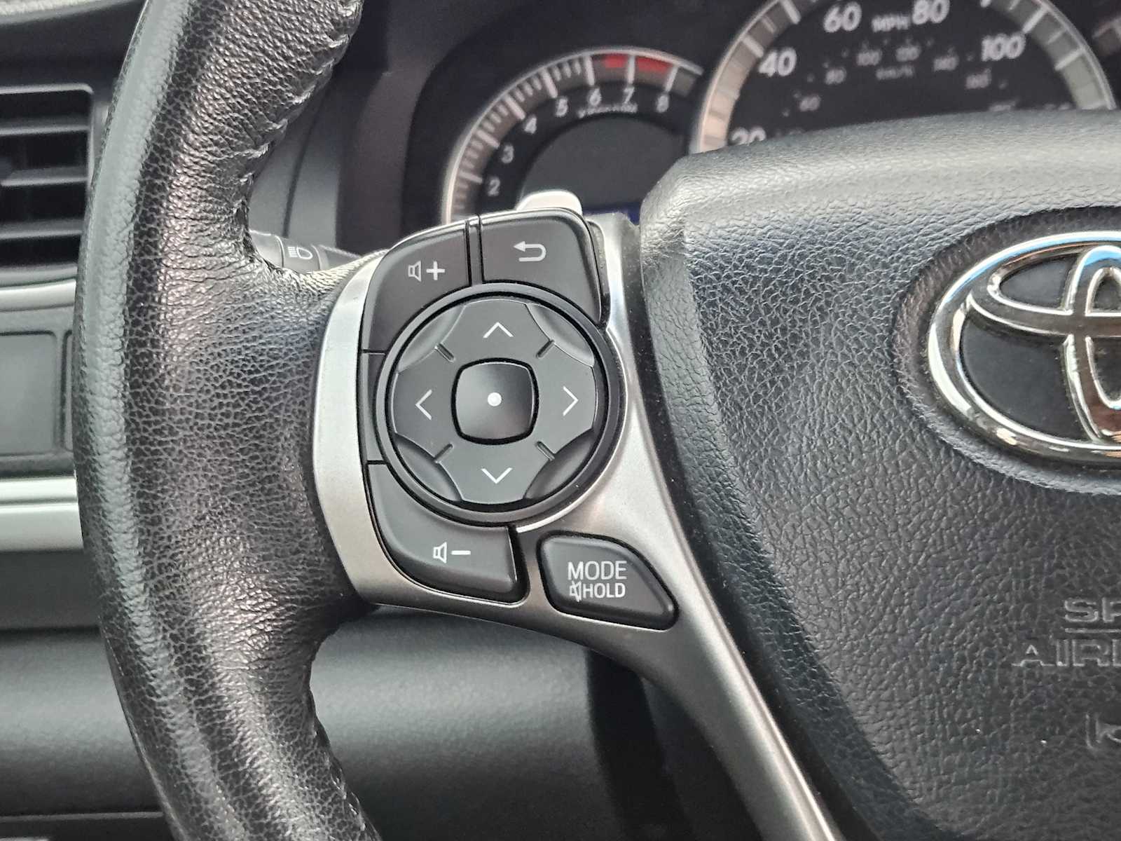 Thumbnail: 2012 Toyota Camry - 25