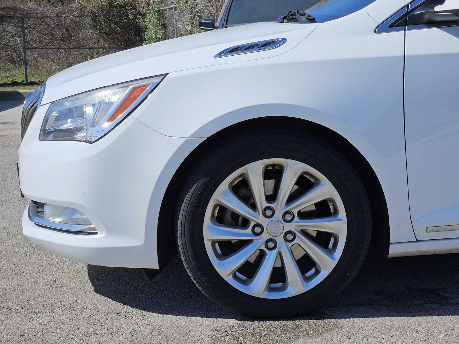 Thumbnail: 2016 Buick LaCrosse - 8