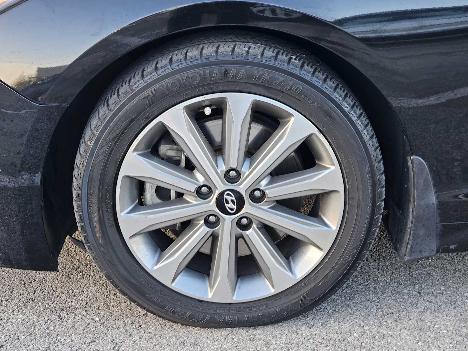 Thumbnail: 2016 Hyundai Sonata - 9