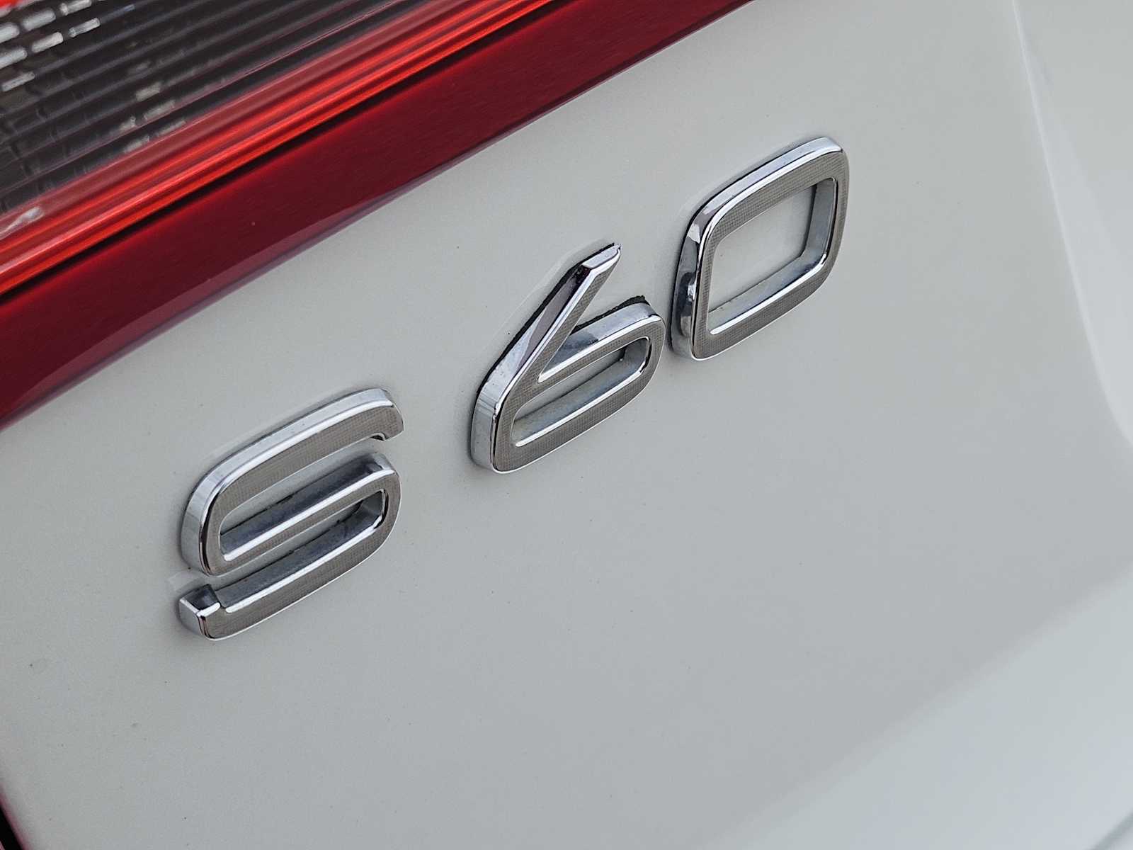 Thumbnail: 2015 Volvo S60 - 11