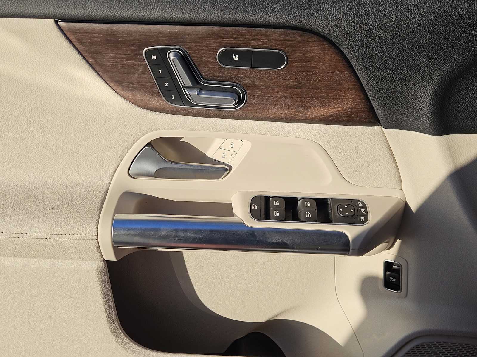 Thumbnail: 2021 Mercedes-Benz GLA - 22