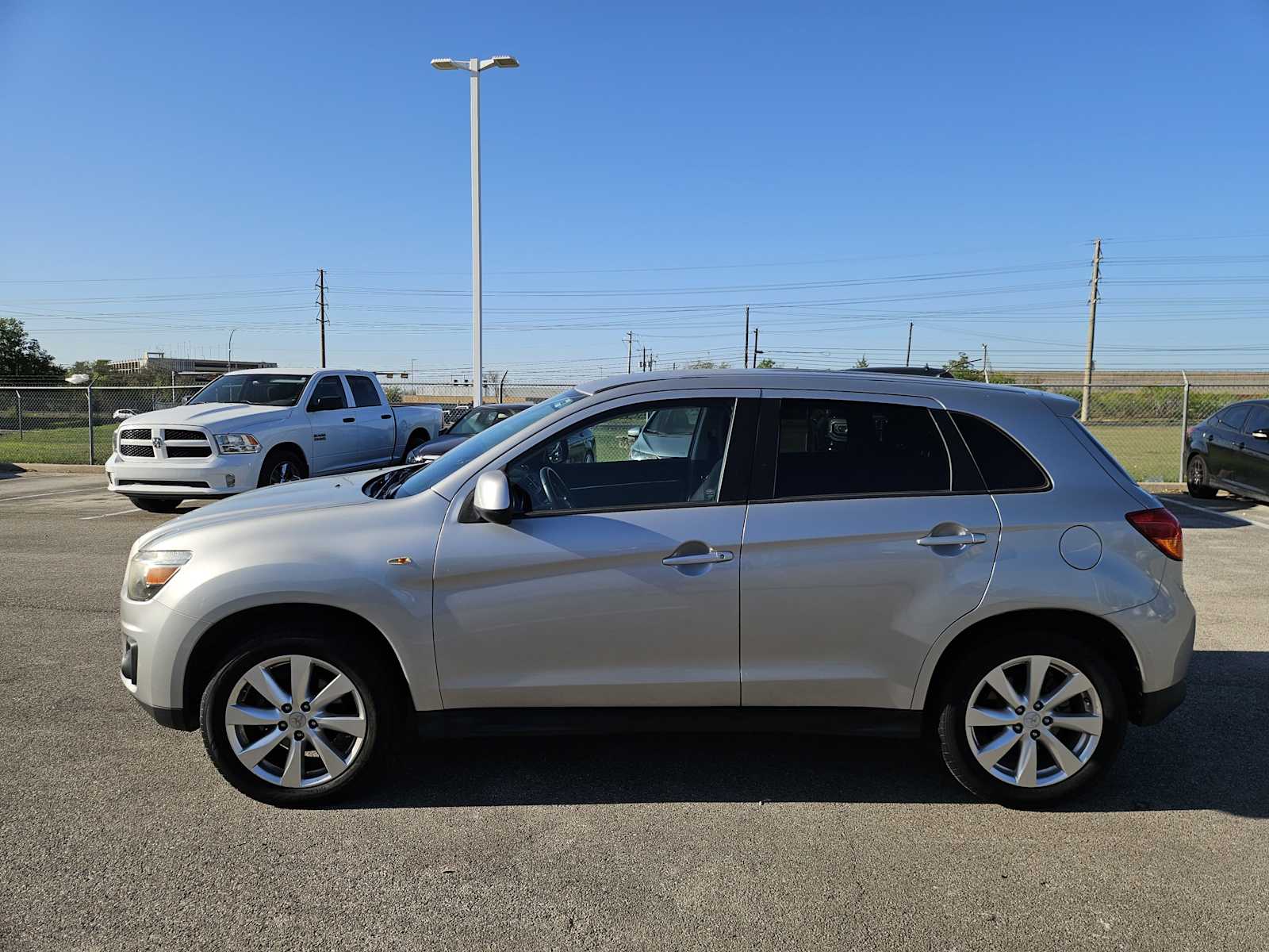 Thumbnail: 2014 Mitsubishi Outlander Sport - 4