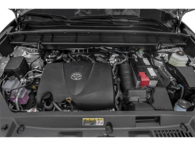 Thumbnail: 2022 Toyota Highlander - 14