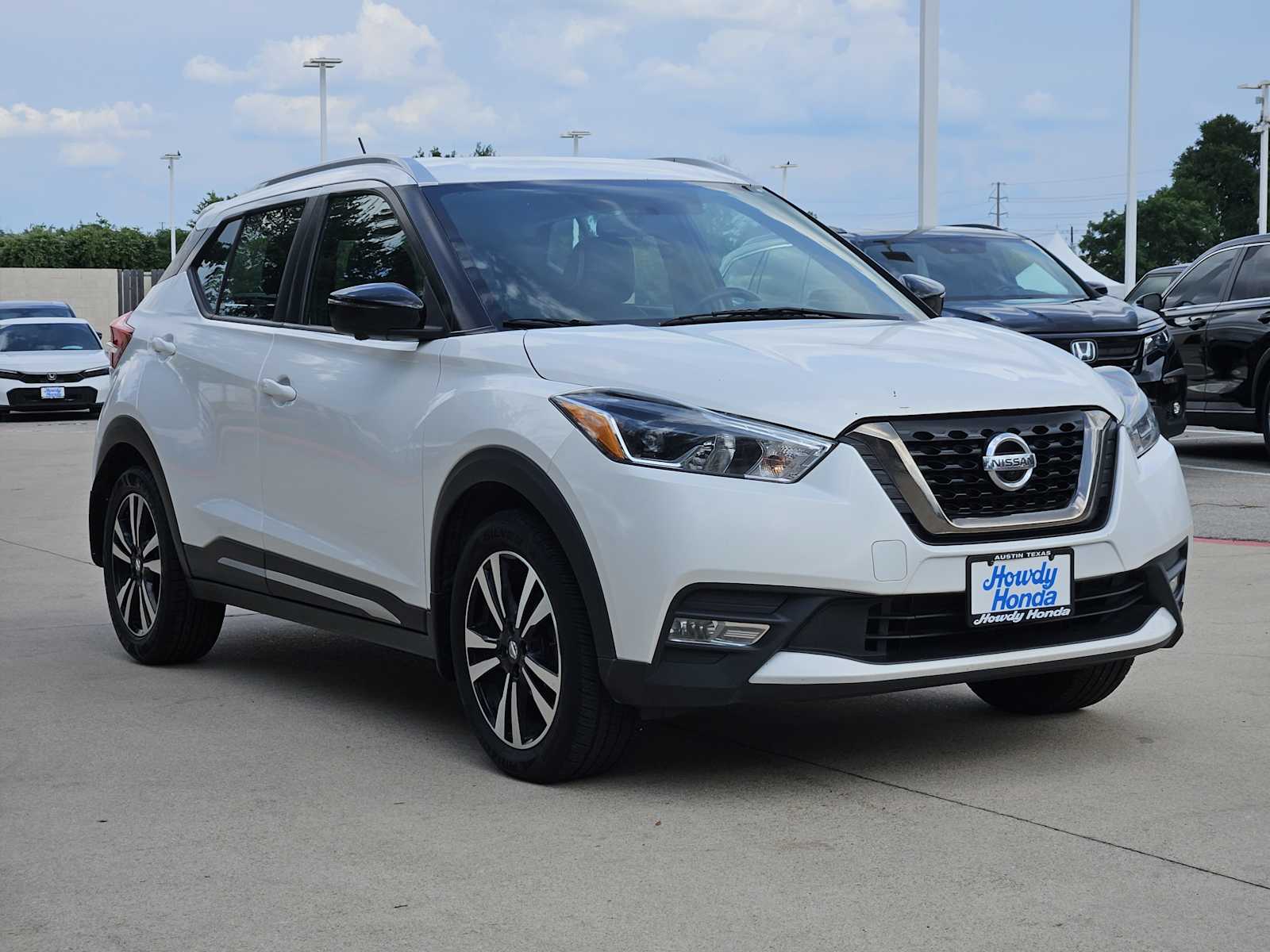 Thumbnail: 2019 Nissan Kicks - 4