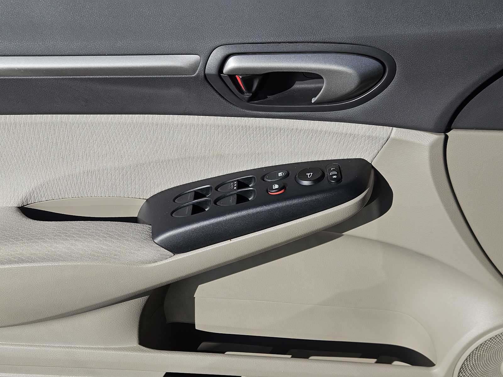 Thumbnail: 2010 Honda Civic - 21