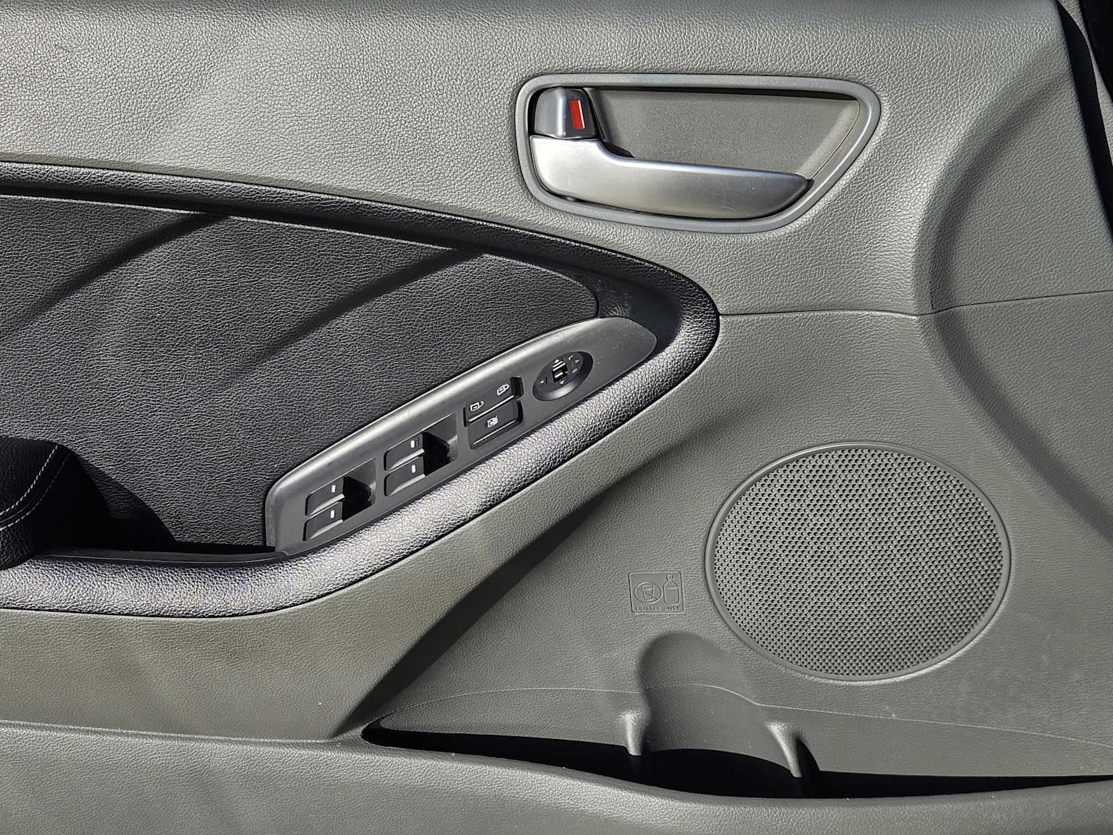 Thumbnail: 2017 Kia Forte - 21