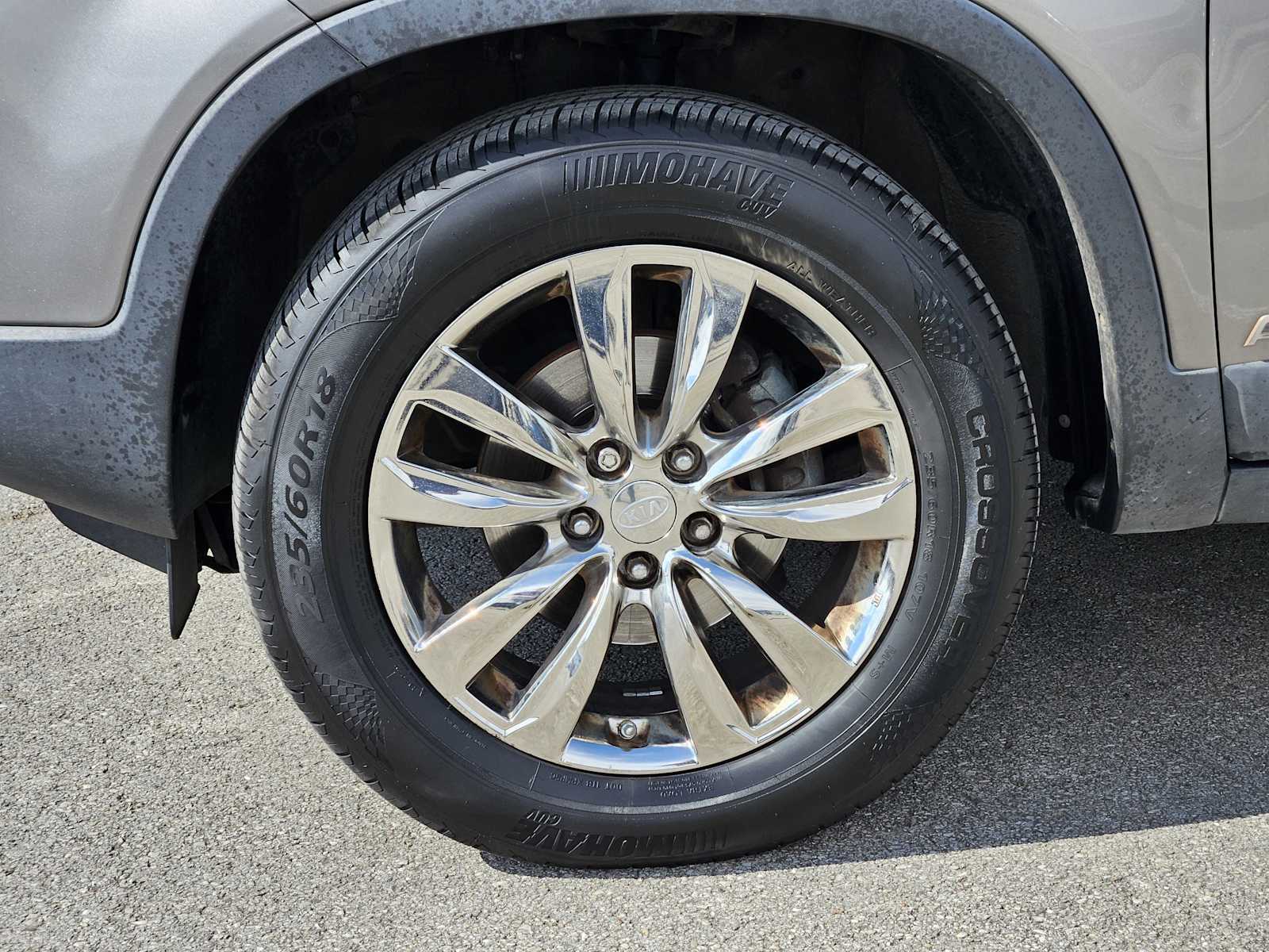 Thumbnail: 2011 Kia Sorento - 9