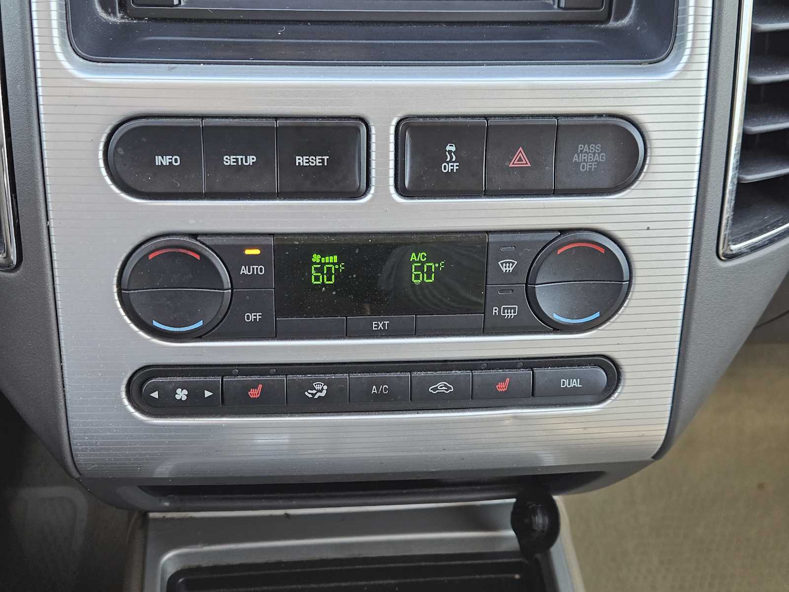 Thumbnail: 2007 Ford Edge - 18