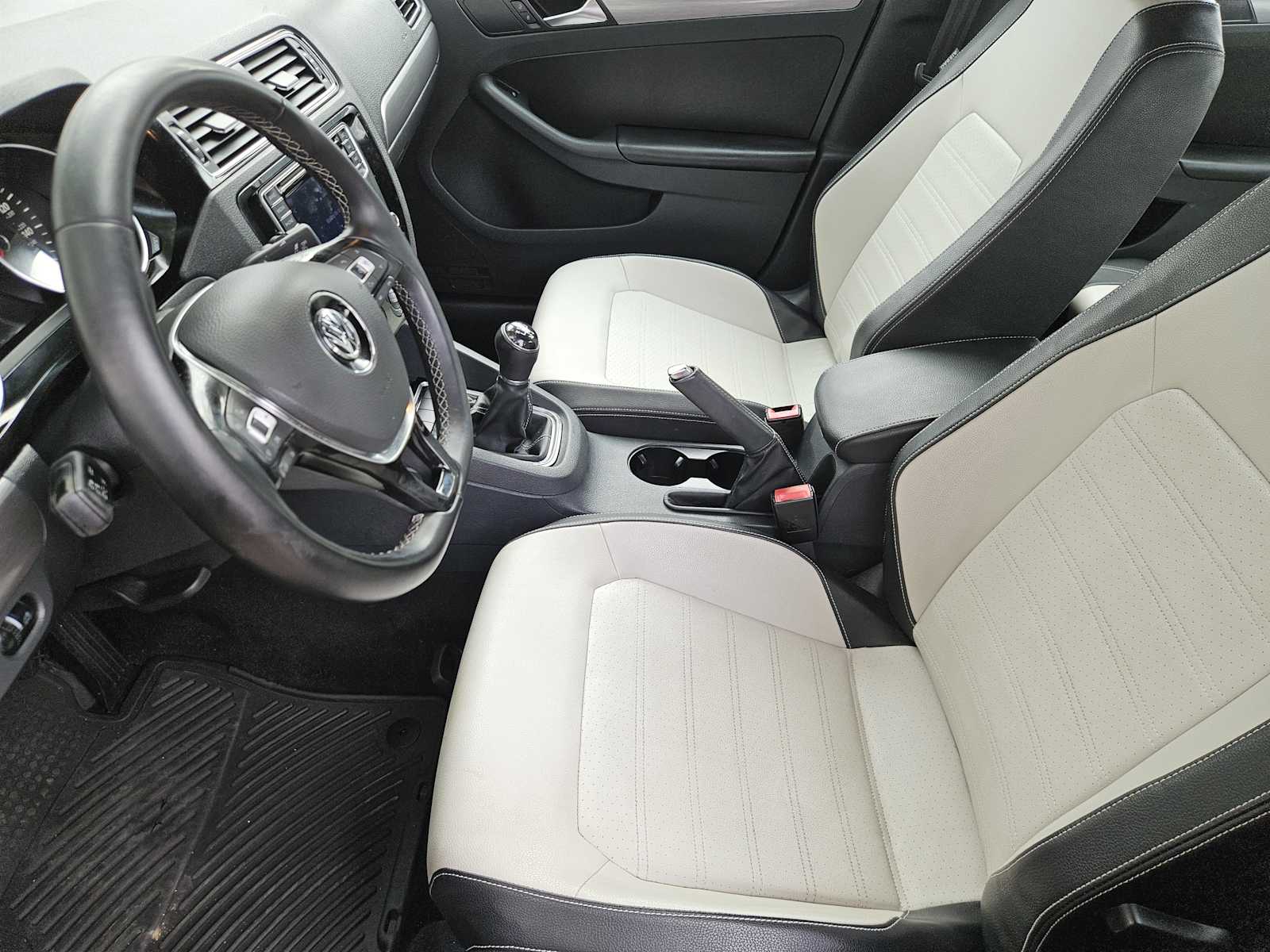 Thumbnail: 2016 Volkswagen Jetta - 13