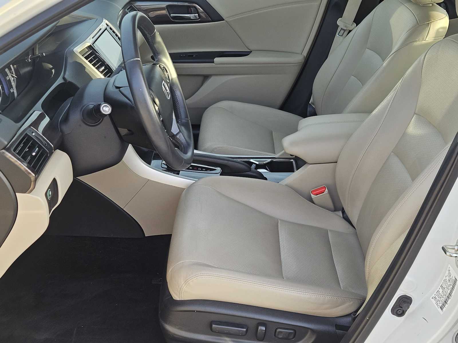 Thumbnail: 2017 Honda Accord - 14