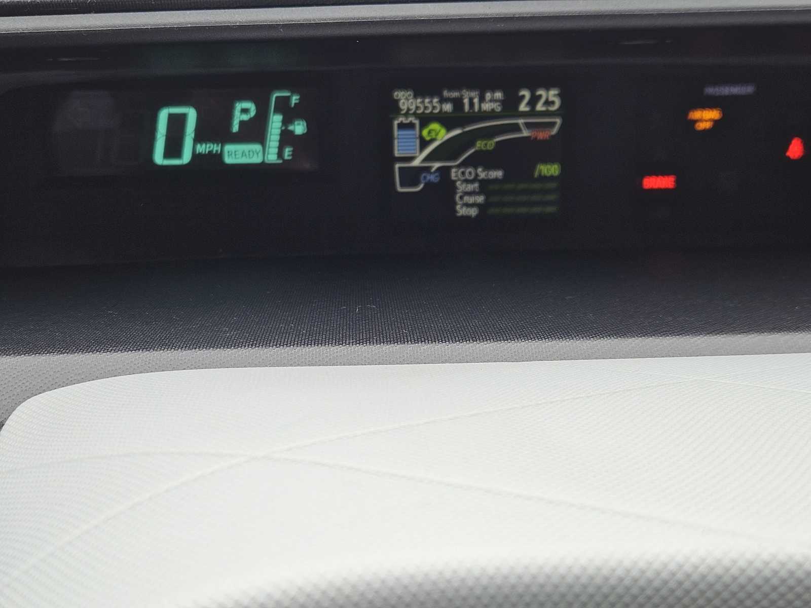 Thumbnail: 2012 Toyota Prius c - 16