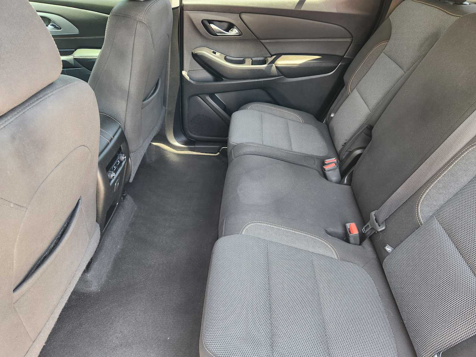 Thumbnail: 2018 Chevrolet Traverse - 29