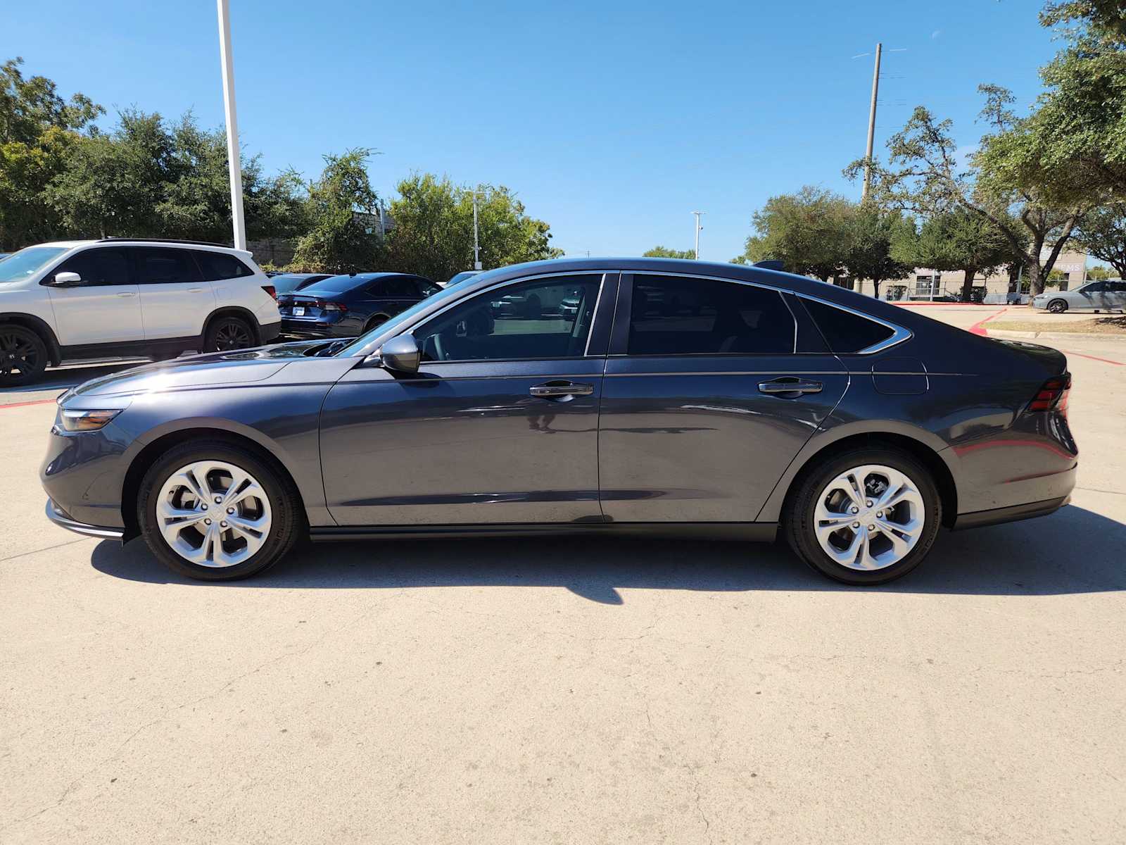 2025 Honda Accord LX photo 3