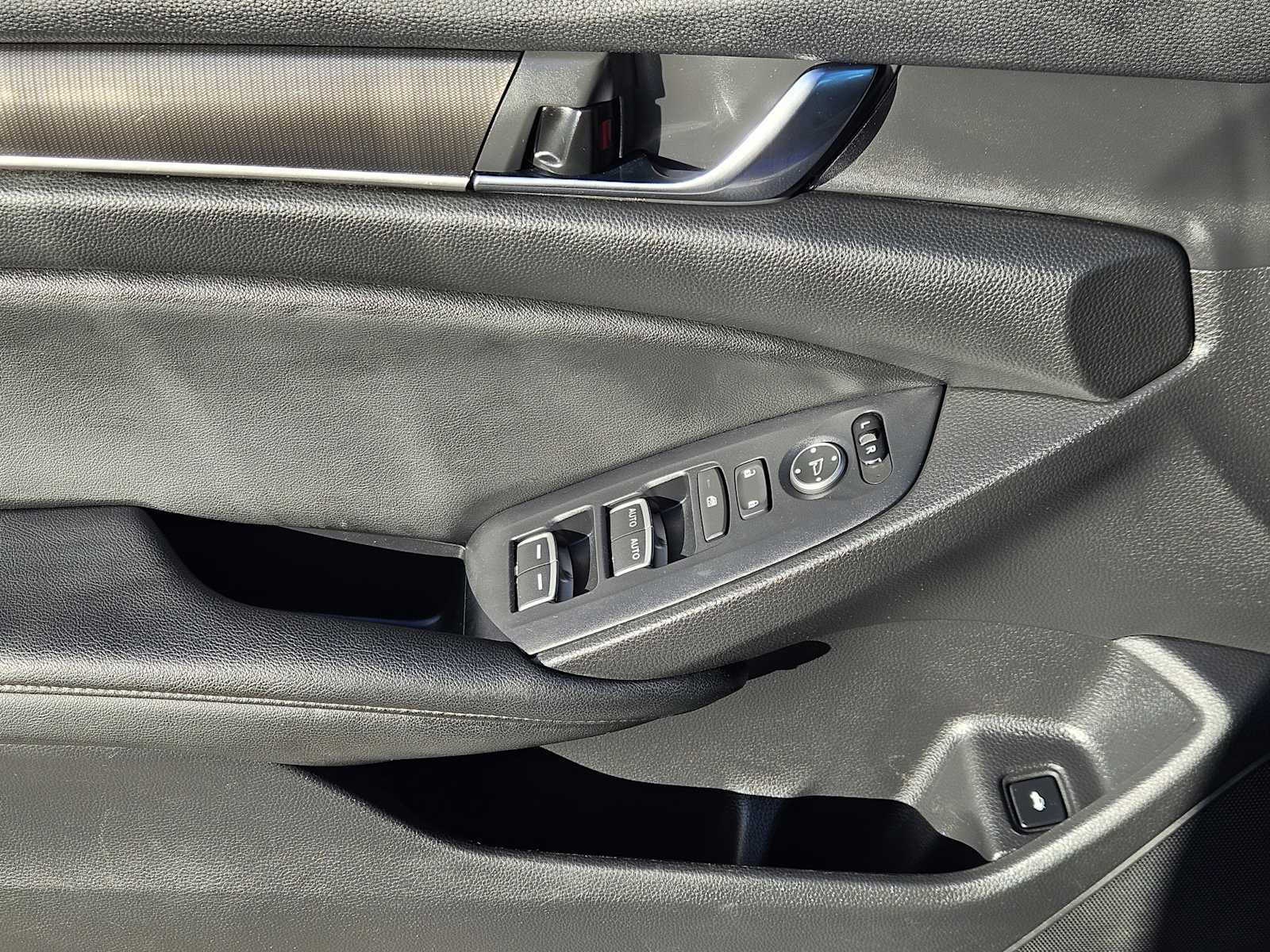 Thumbnail: 2019 Honda Accord - 23