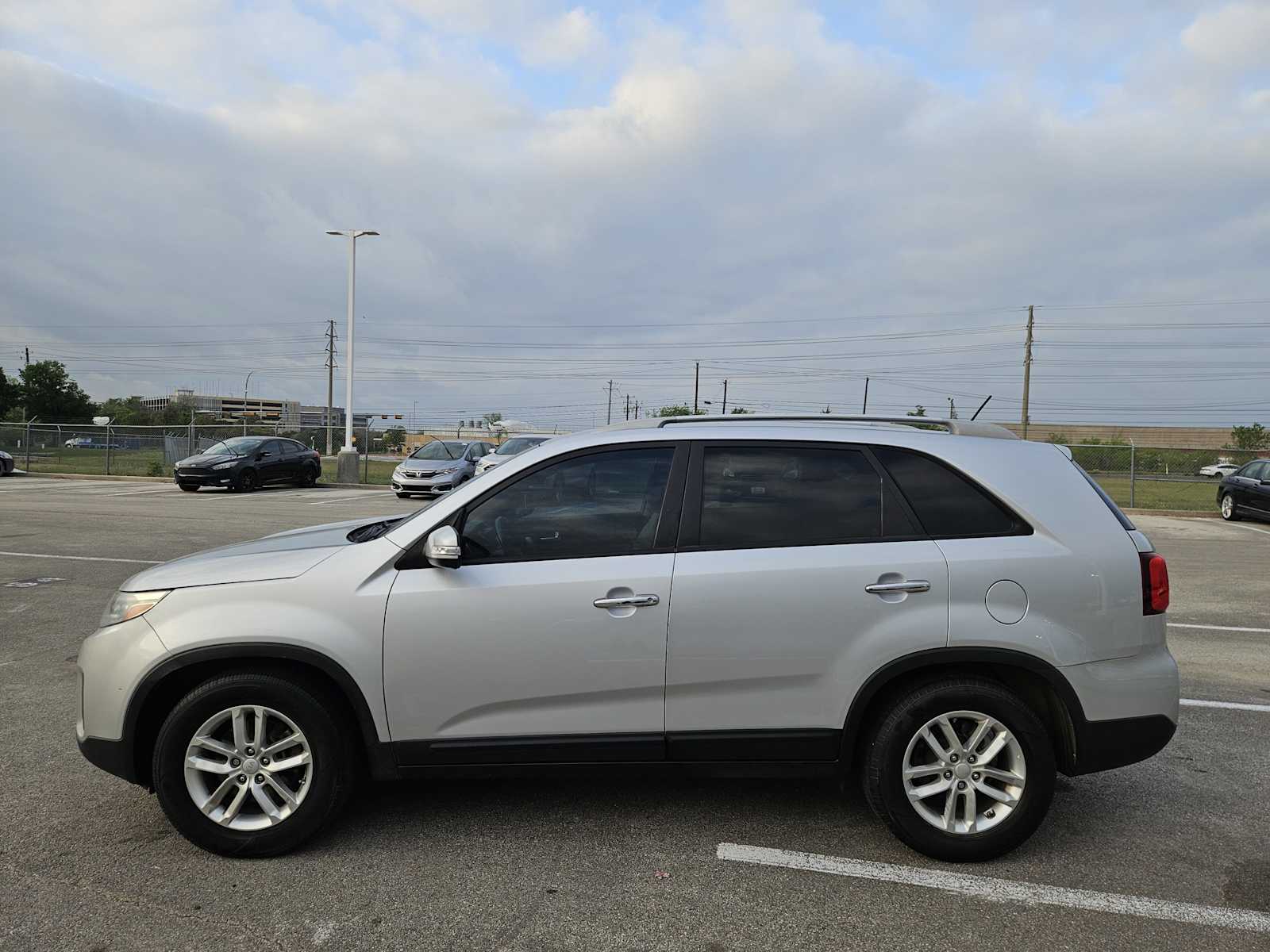Thumbnail: 2015 Kia Sorento - 4