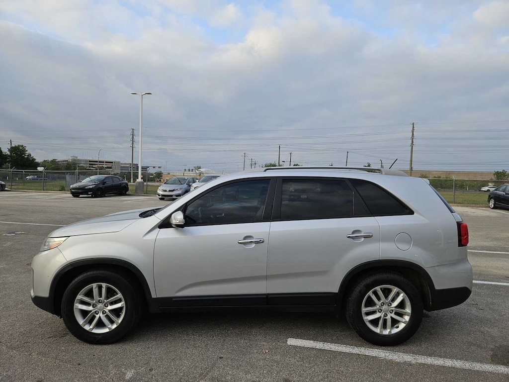 Used 2015 Kia Sorento LX SUV