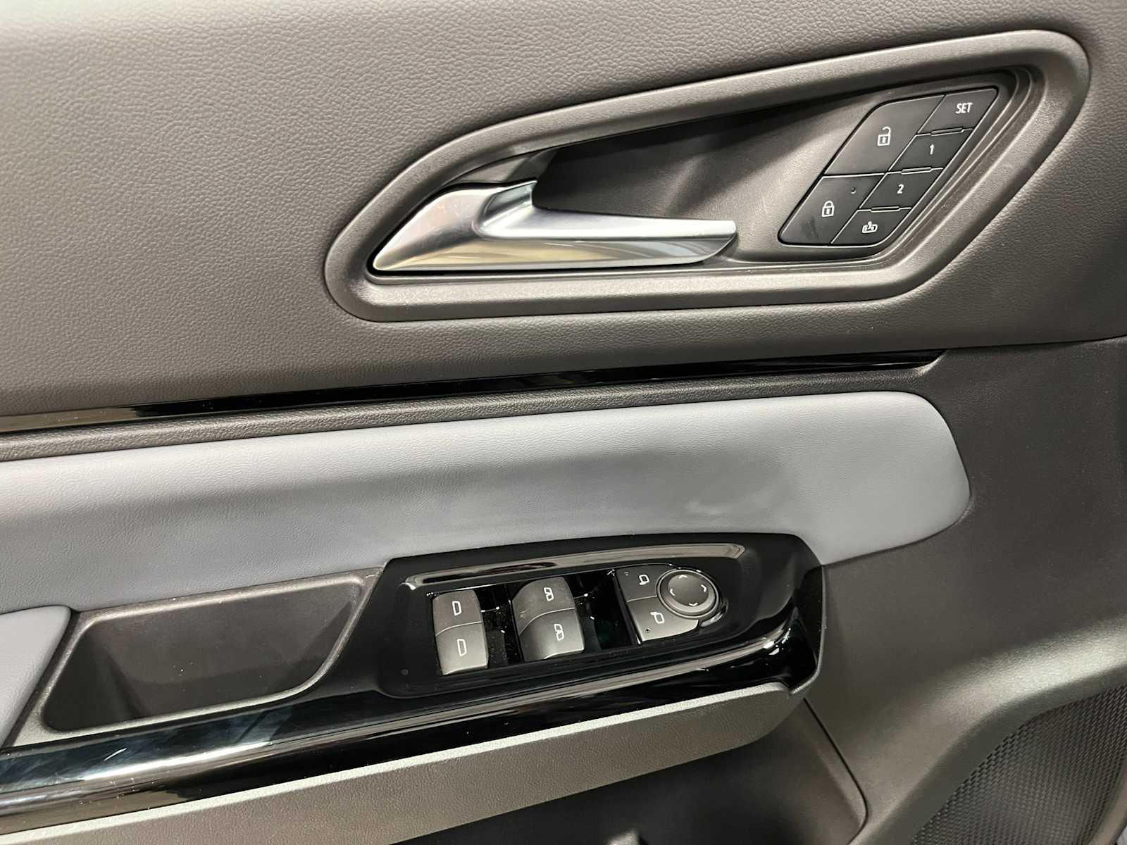 2025 Honda Prologue Touring 12