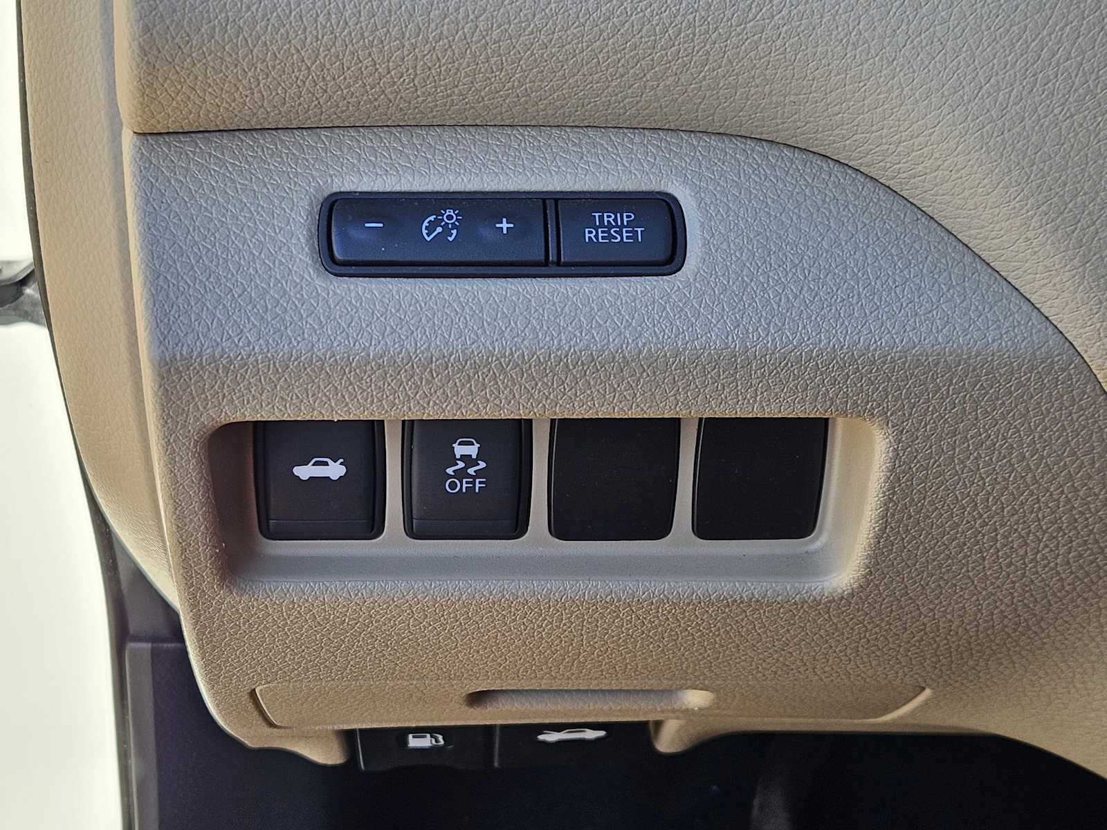 Thumbnail: 2016 Nissan Altima - 22