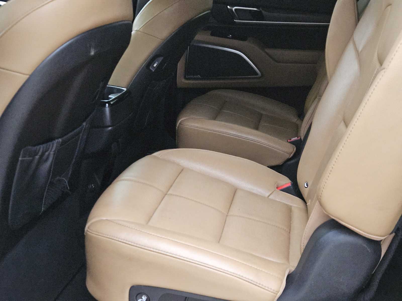 Thumbnail: 2020 Kia Telluride - 29