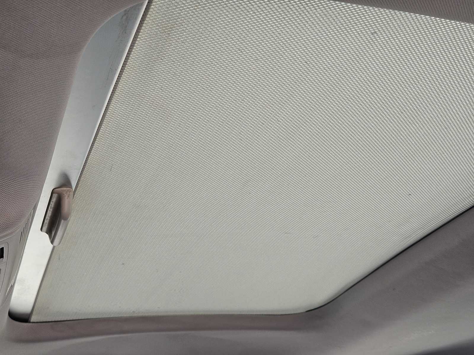 Thumbnail: 2016 Volkswagen Golf - 24