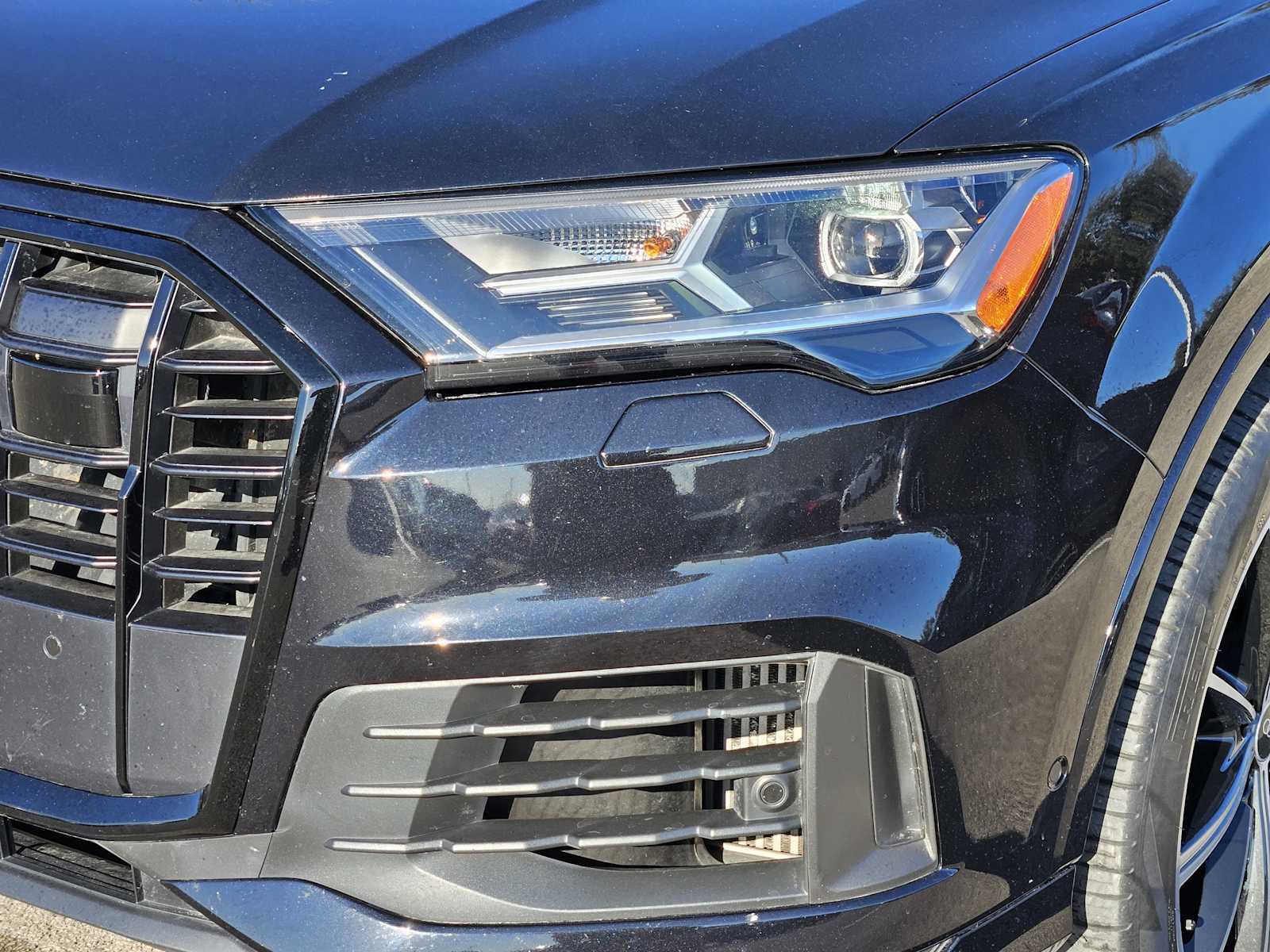 Thumbnail: 2021 Audi Q7 - 7