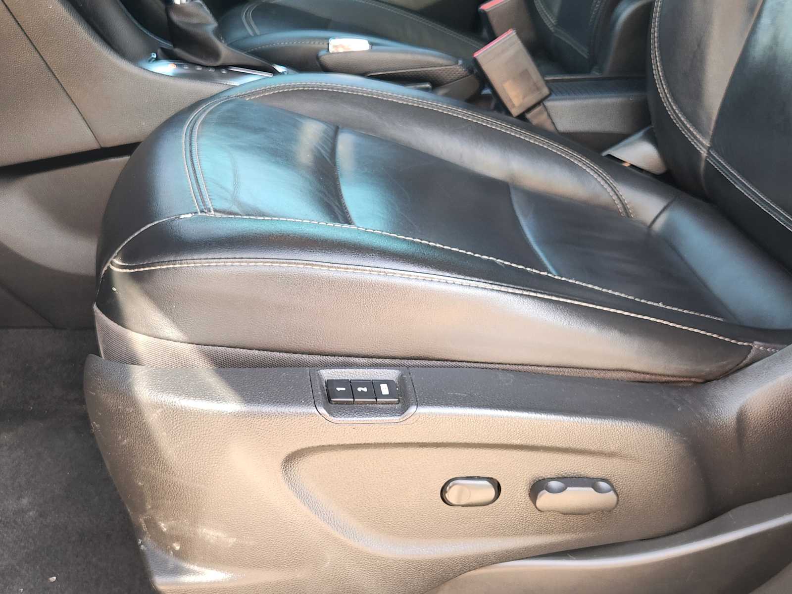 Thumbnail: 2014 Buick Encore - 23