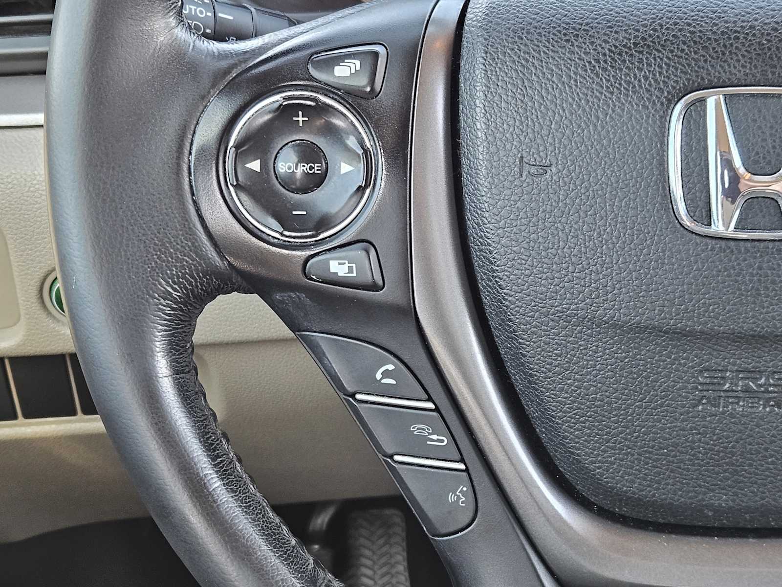 Thumbnail: 2016 Honda Pilot - 26