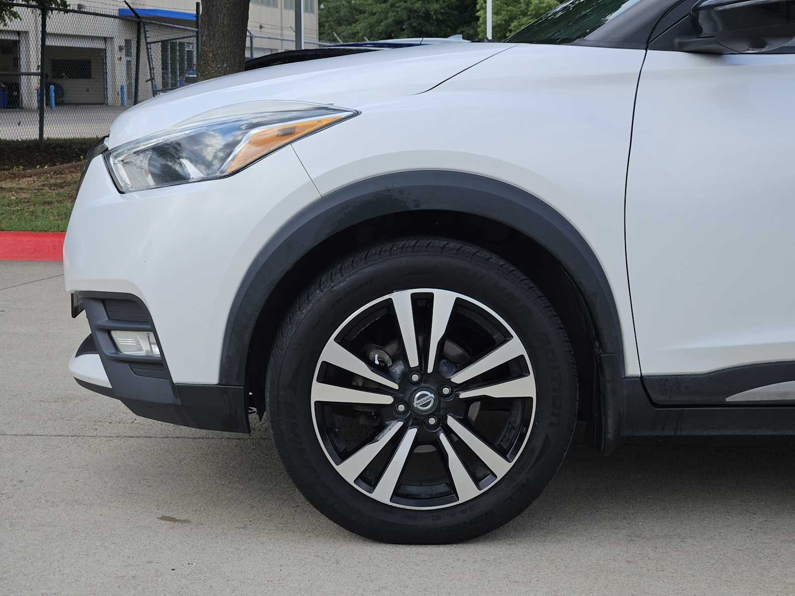 Thumbnail: 2019 Nissan Kicks - 10