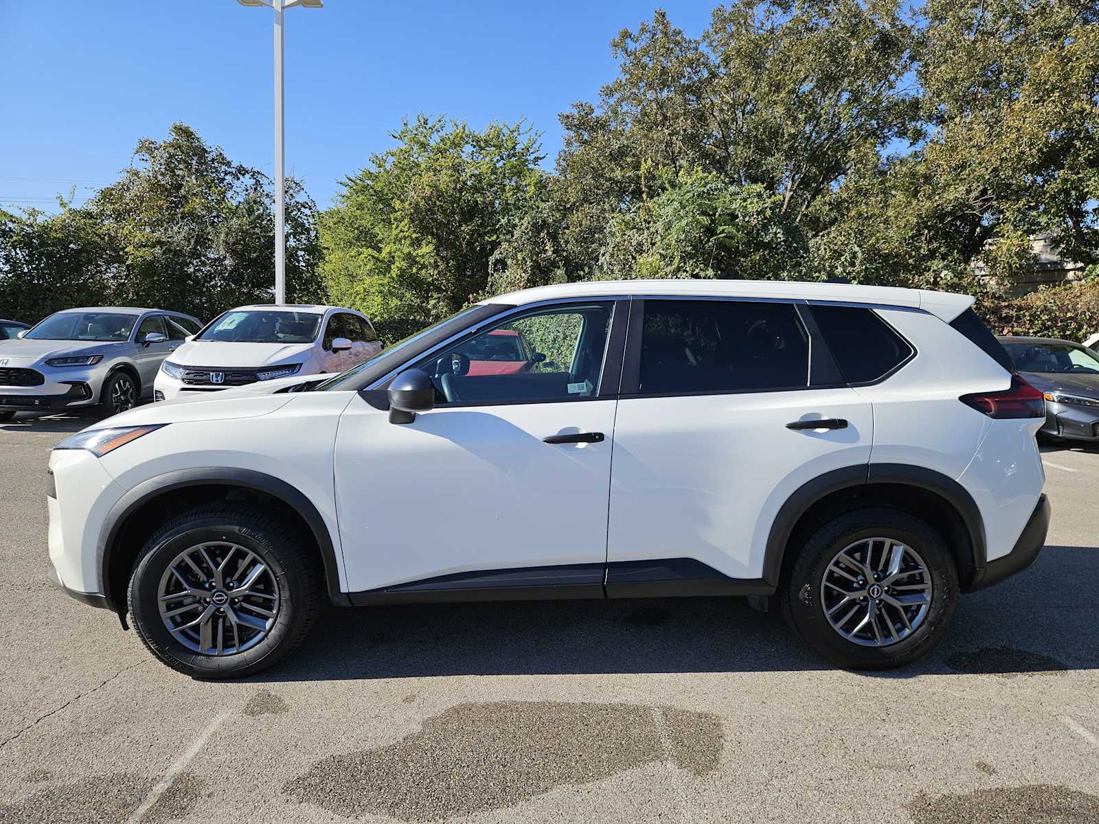 Thumbnail: 2023 Nissan Rogue - 4