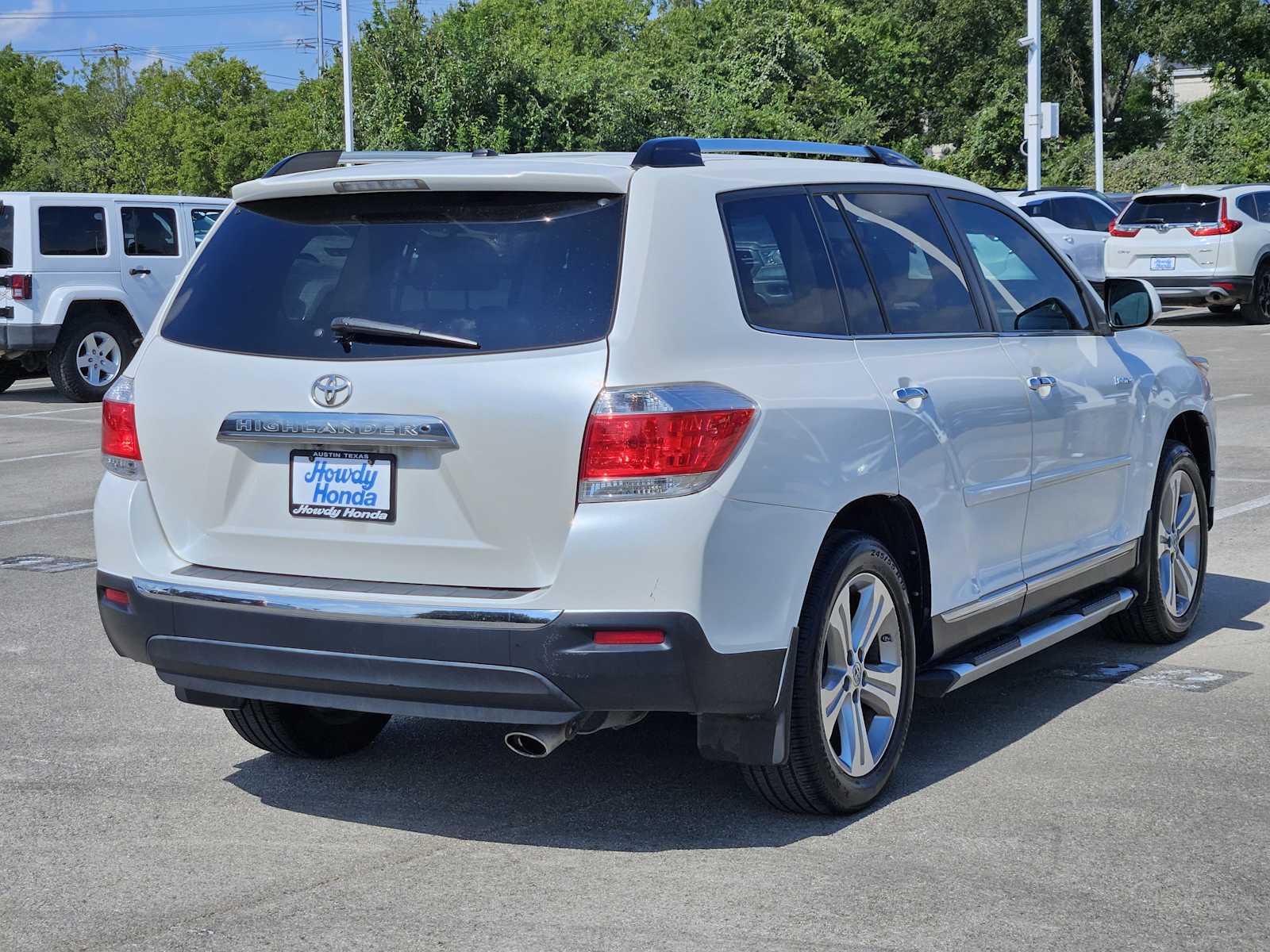 Thumbnail: 2013 Toyota Highlander - 4