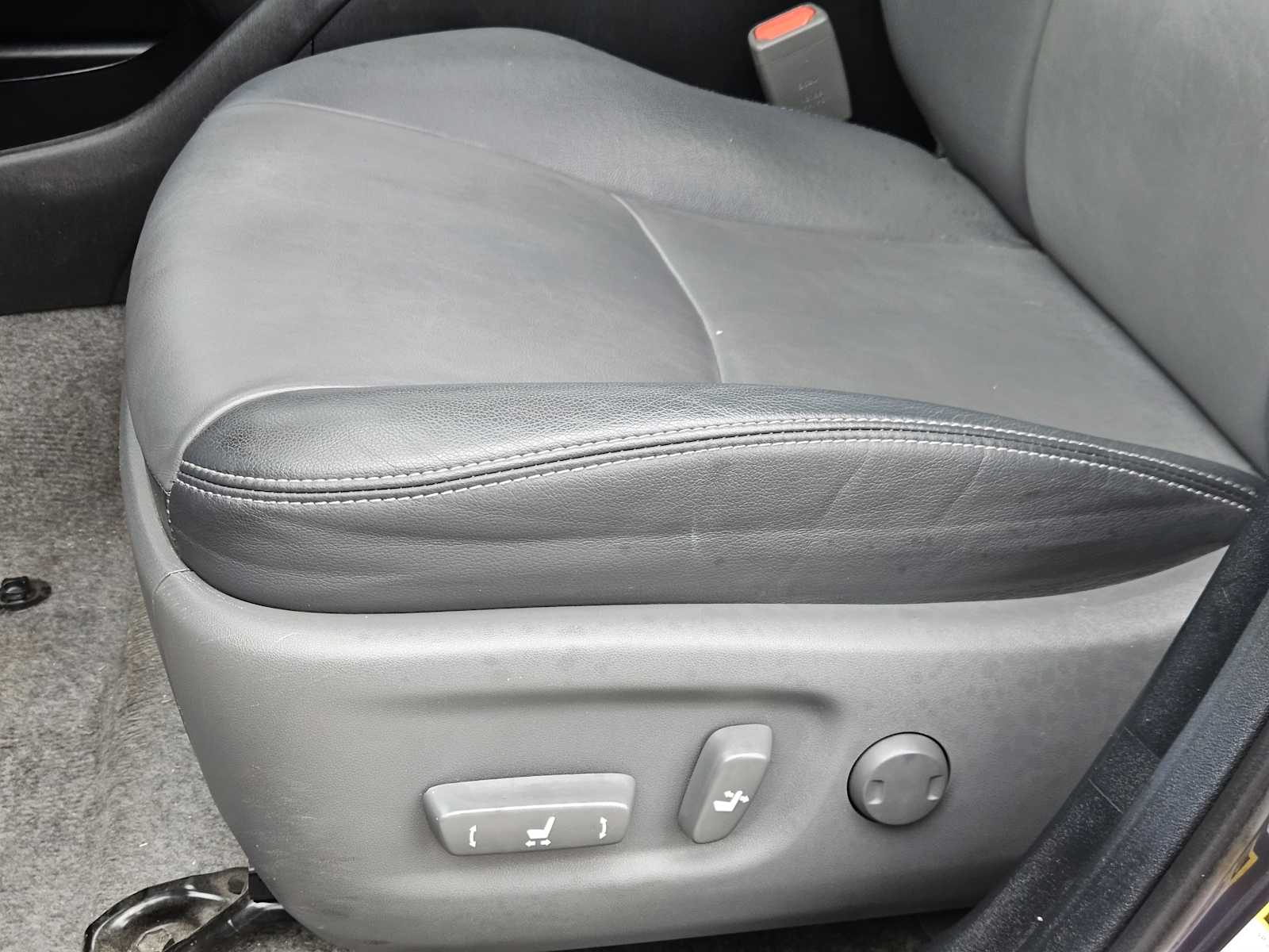 Thumbnail: 2014 Toyota Prius - 23