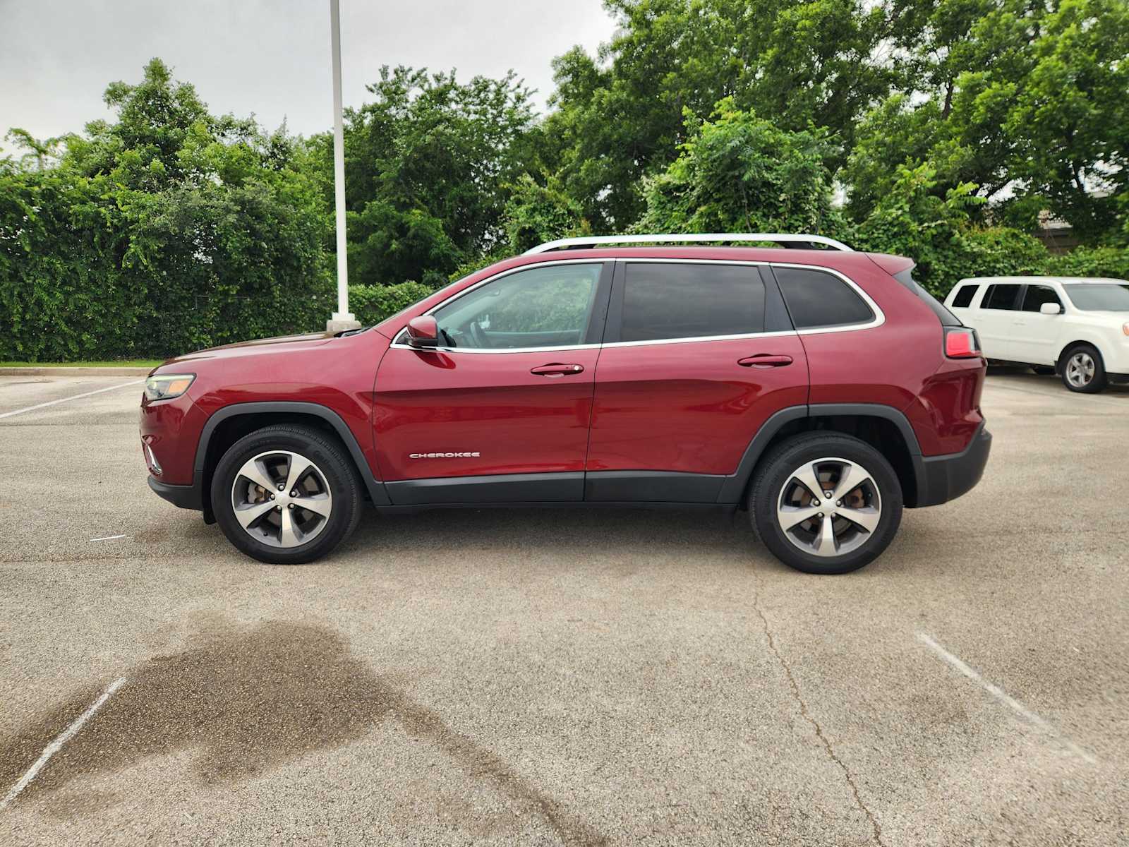 Thumbnail: 2020 Jeep Cherokee - 4