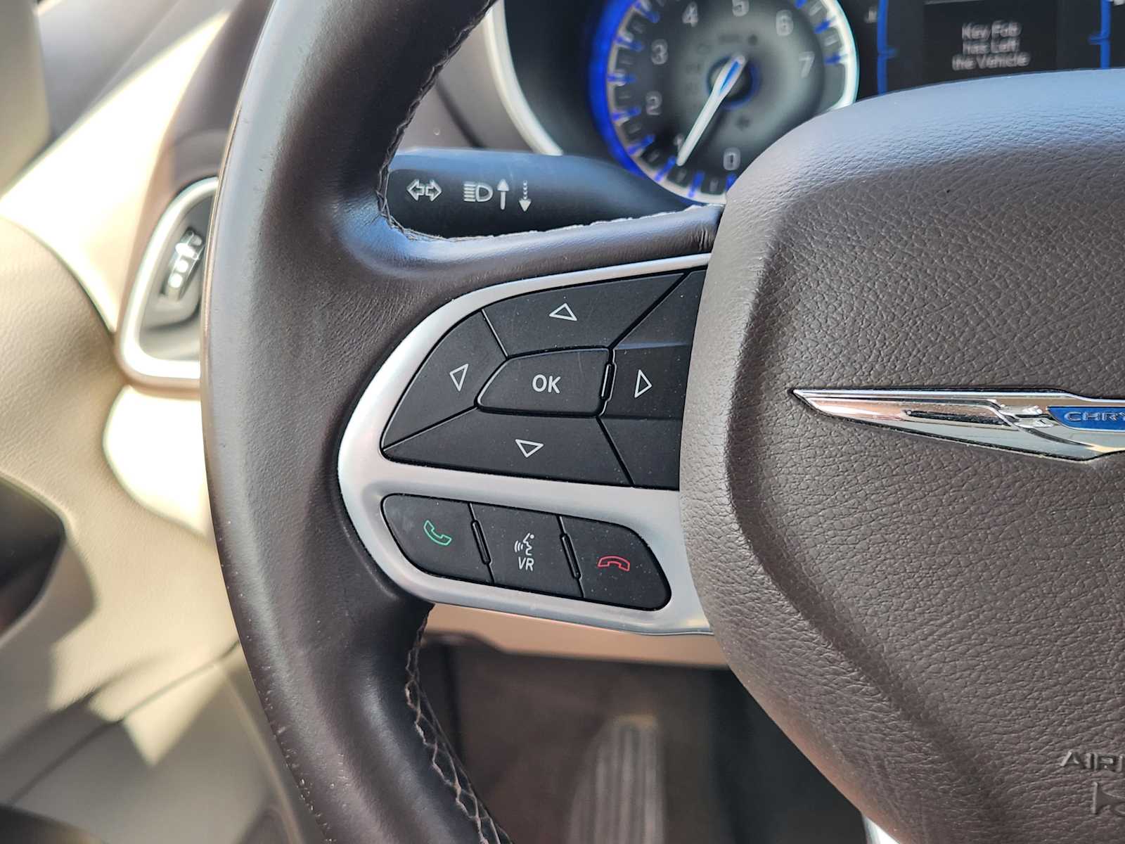 Thumbnail: 2017 Chrysler Pacifica - 26