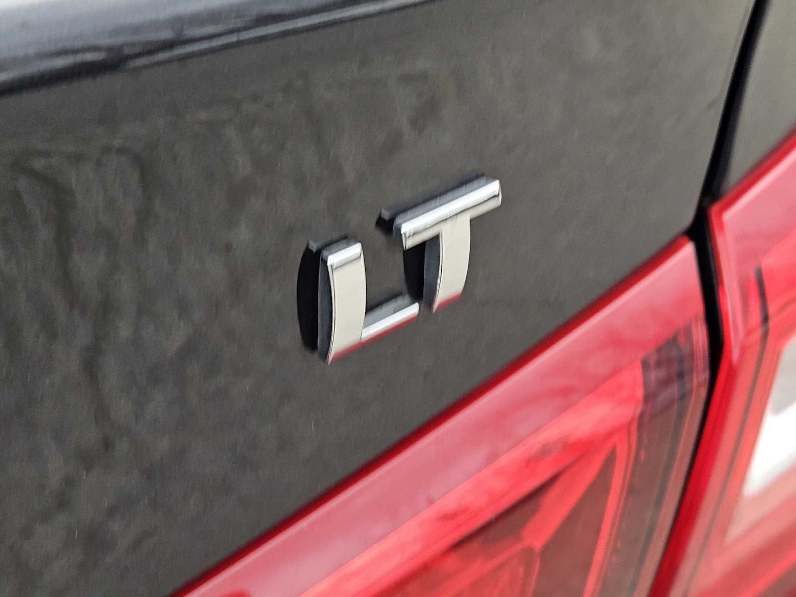 Thumbnail: 2023 Chevrolet Malibu - 11