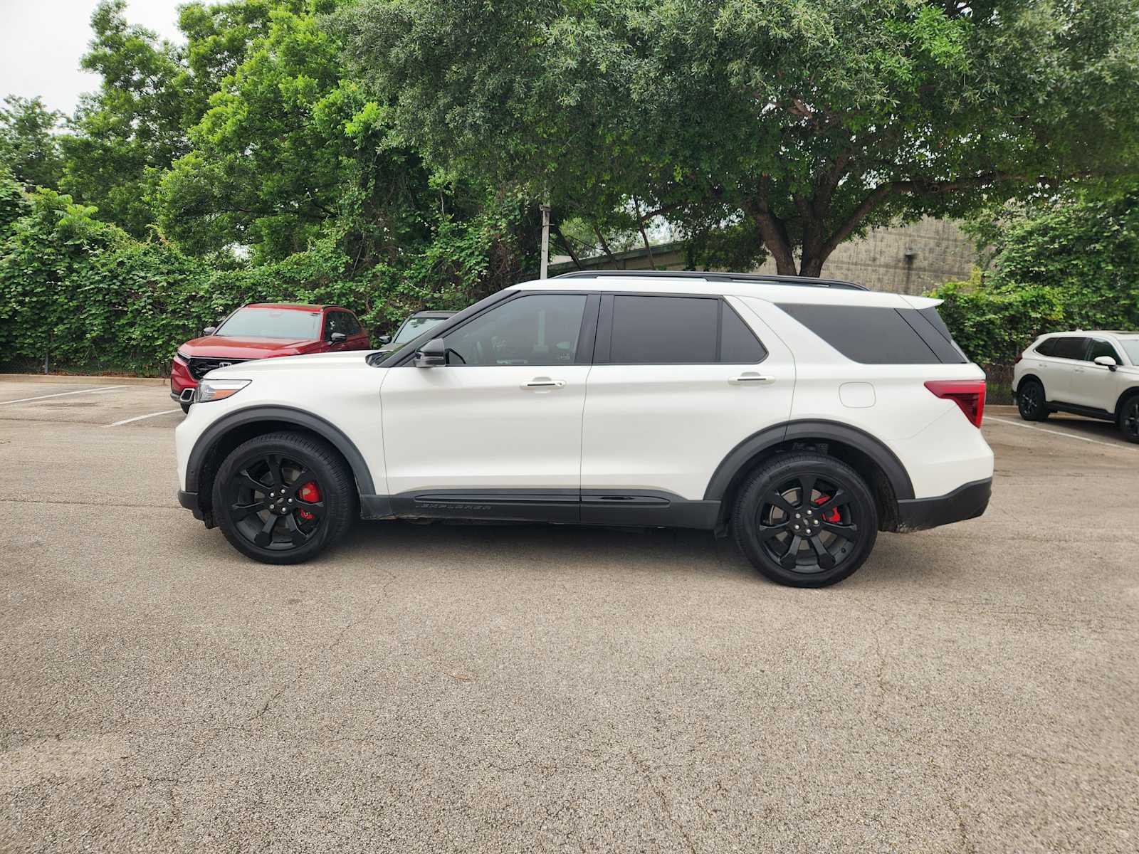 Thumbnail: 2021 Ford Explorer - 4