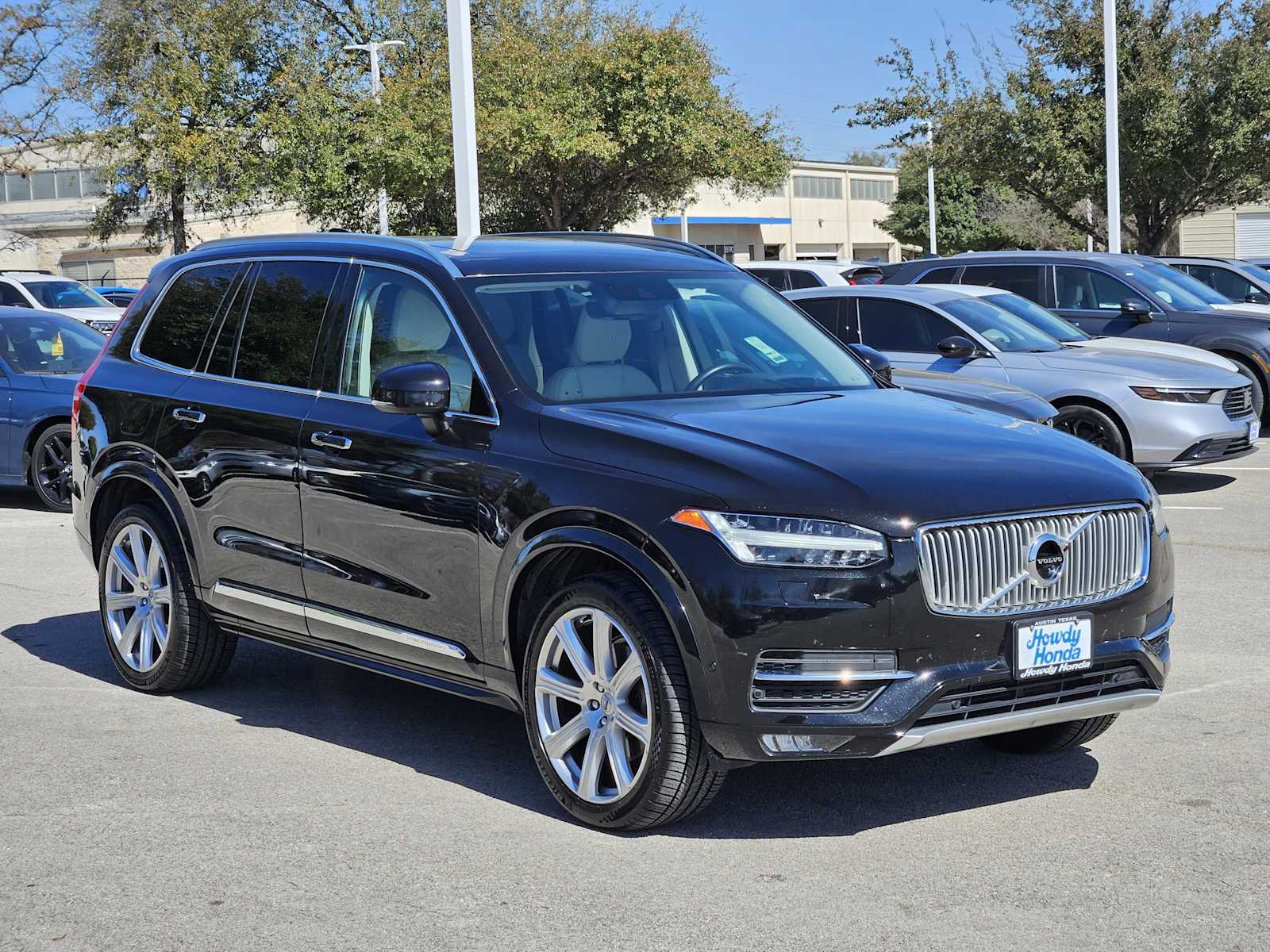 Thumbnail: 2019 Volvo XC90 - 3