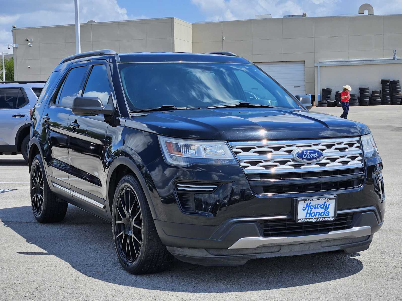 Thumbnail: 2019 Ford Explorer - 3