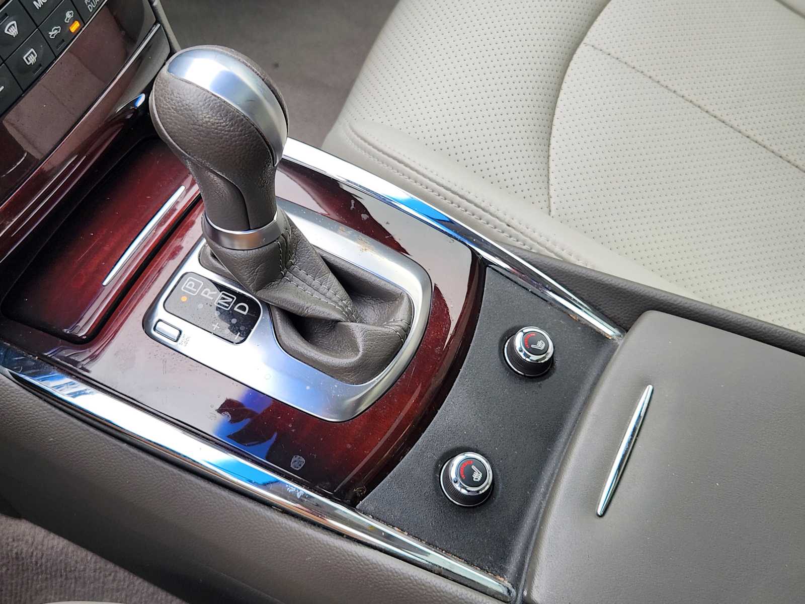 Thumbnail: 2012 INFINITI G37 - 20