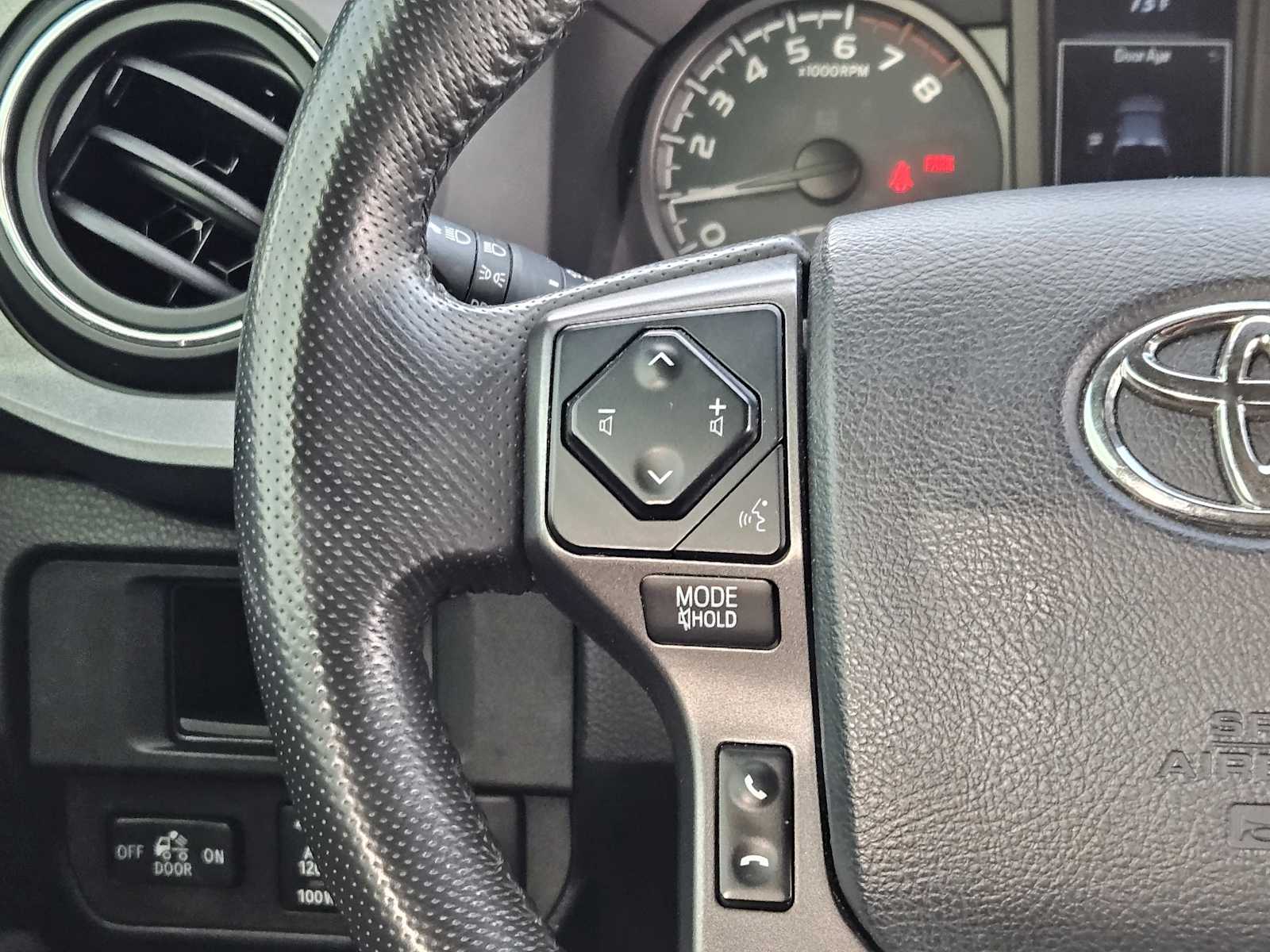 Thumbnail: 2018 Toyota Tacoma - 26