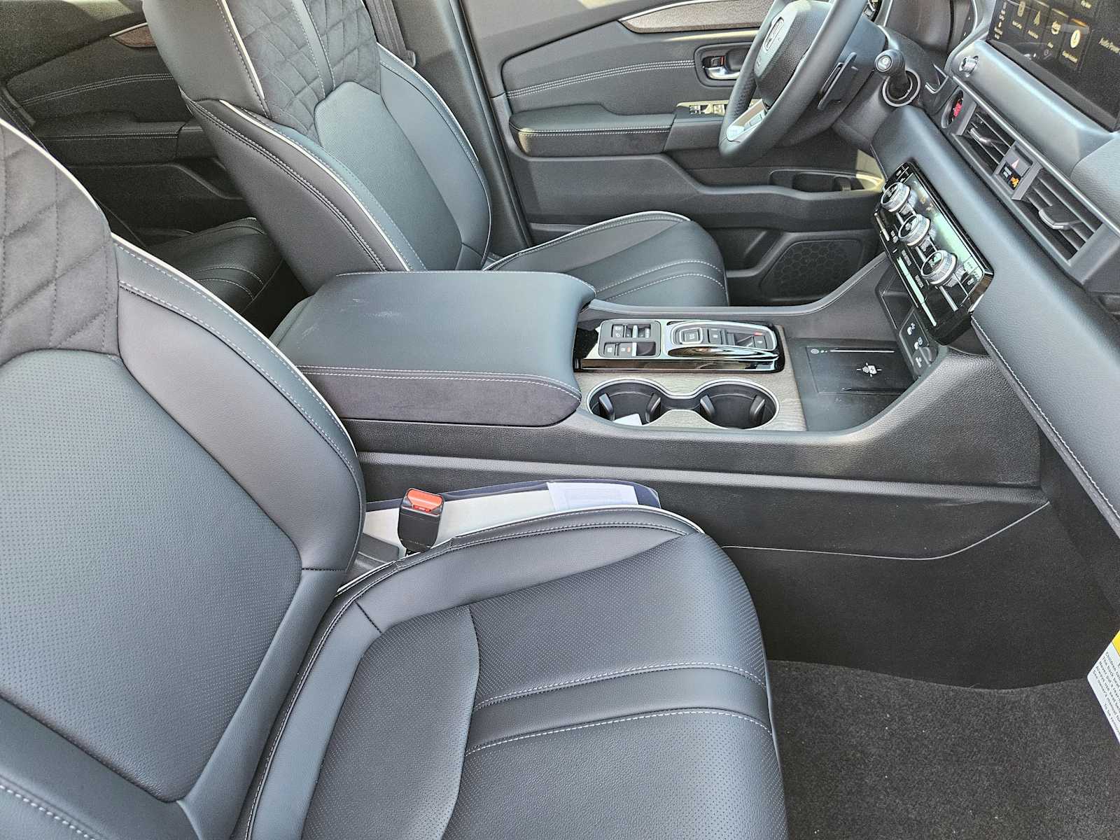 Thumbnail: 2026 Honda Pilot - 14