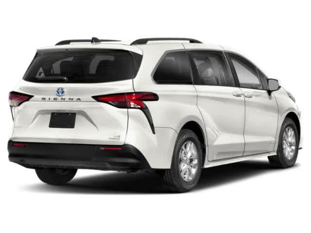 Thumbnail: 2022 Toyota Sienna - 2