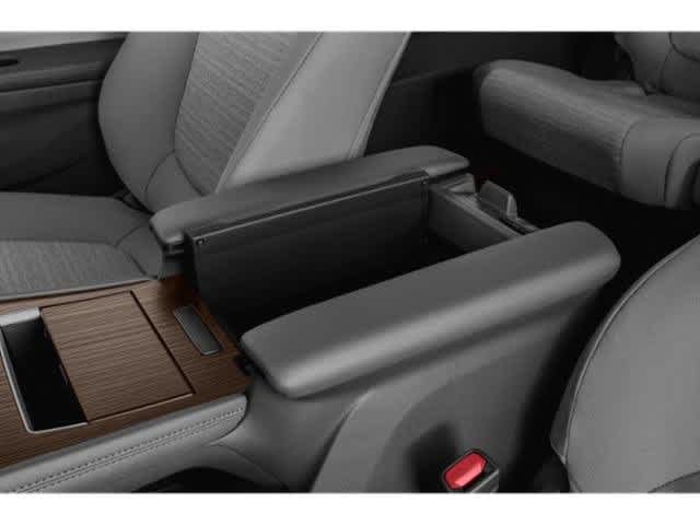 Thumbnail: 2022 Toyota Sienna - 17