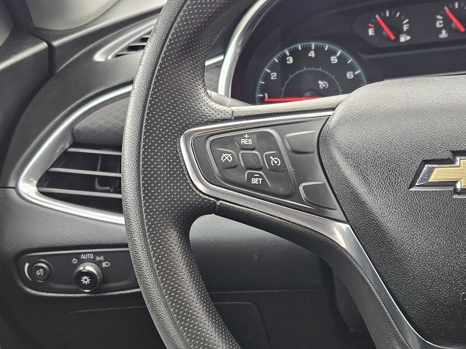 Thumbnail: 2021 Chevrolet Malibu - 27