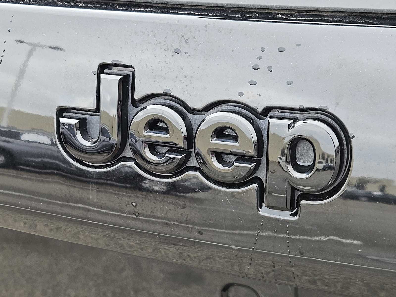 Thumbnail: 2019 Jeep Cherokee - 11