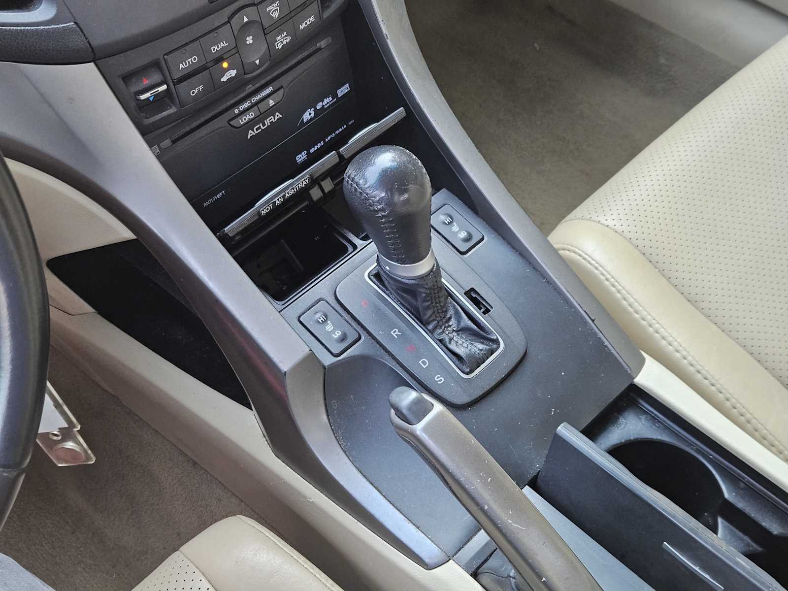 Thumbnail: 2010 Acura TSX - 20