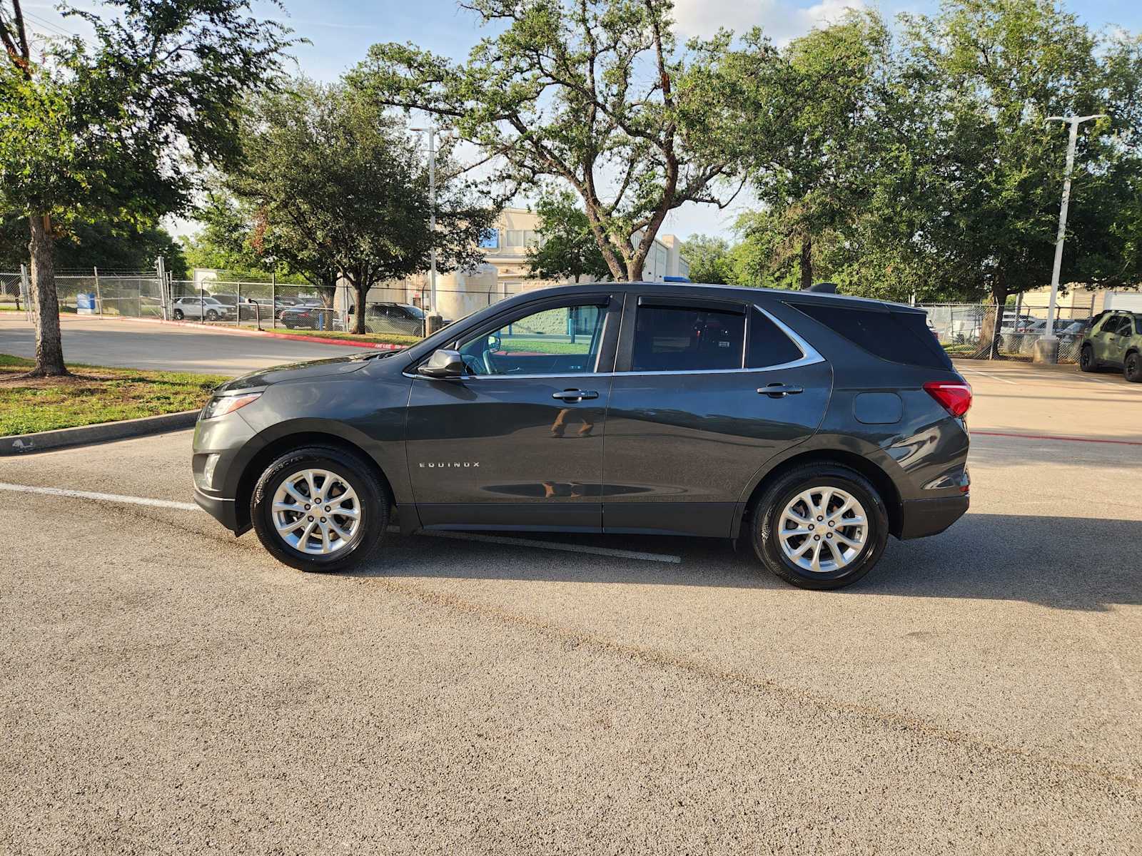 Thumbnail: 2021 Chevrolet Equinox - 3