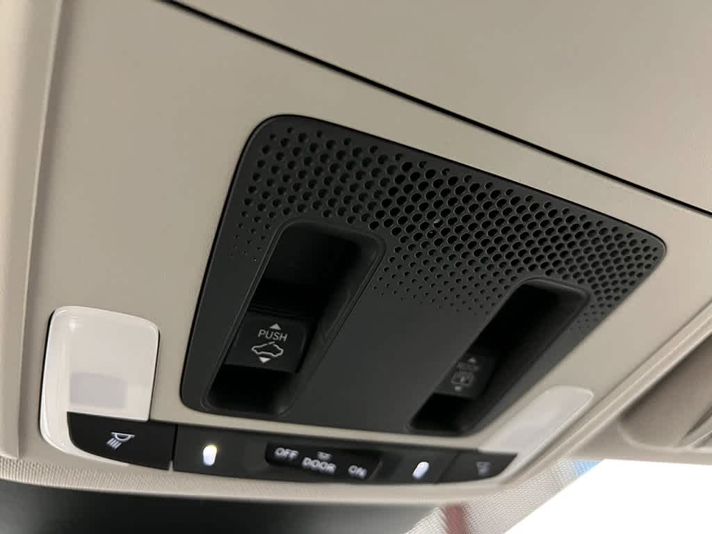 2025 Honda Pilot Touring 18